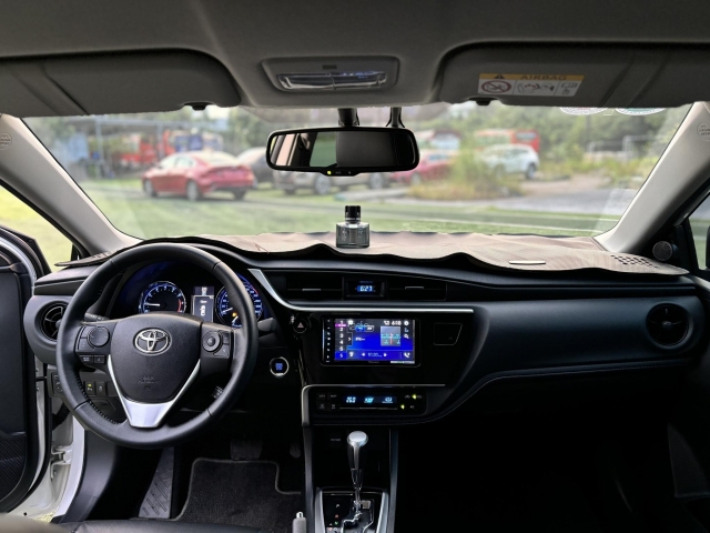 Ngỡ ngàng giá bán của Toyota Corolla Altis 2021 sau 3 năm sử dụng 511623