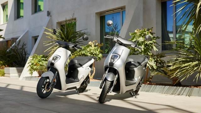 2023-honda-em1-e---outdoors-21