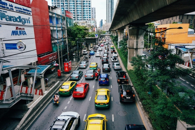 Traffic-jam-in-Bangkok-Unsplash-scaled (1)