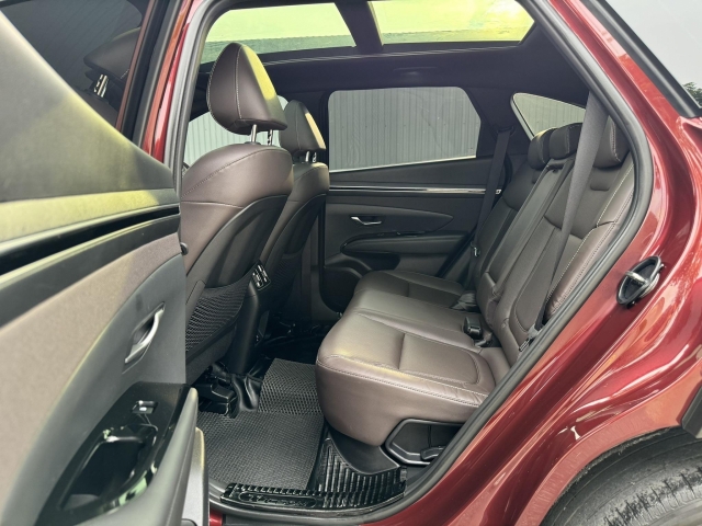 Lăn bánh 2 năm, Hyundai Tucson 2022 lên sàn xe cũ với giá khó tin 513236