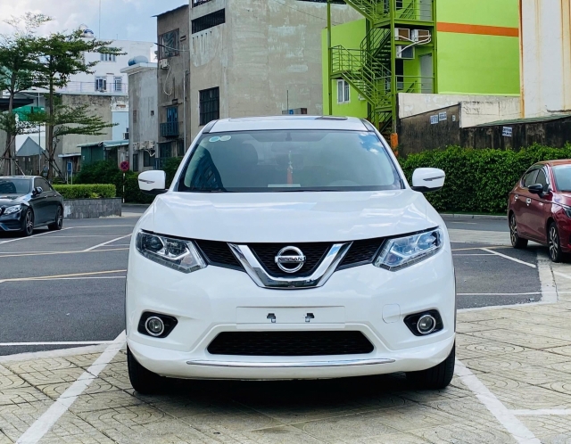 Hàng hiếm Nissan X-Trail 2018 lăn bánh 6 năm trượt giá ngang một chiếc Mitsubishi Xforce 513857
