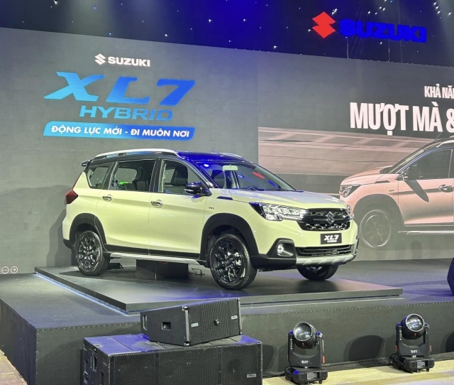 Suzuki XL7 ra mắt phiên bản hybrid: Giá ngang bản xăng, bổ sung thêm trang bị 515832