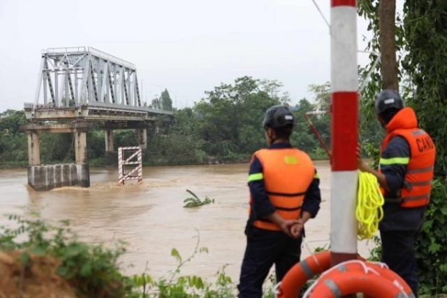 Trước khi bị sập, cầu Phong Châu từng được kiến nghị sửa chữa hoặc thay thế 525063