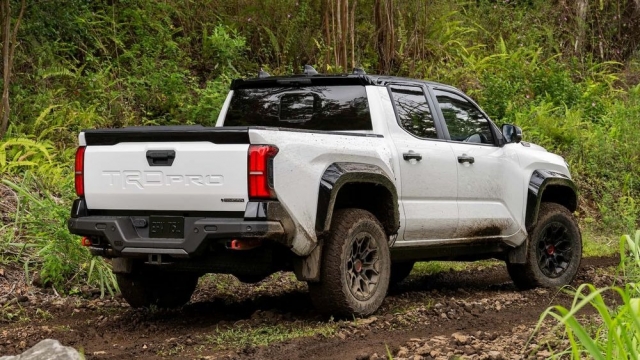 Mẫu bán tải cỡ trung bán chạy nhất 2022 của Toyota ra mắt thế hệ mới 282219
