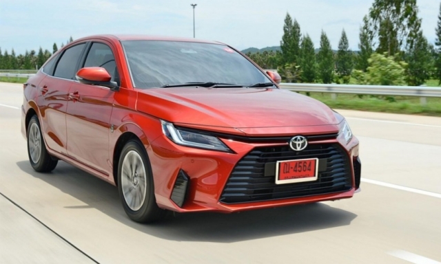 hang-con-cua-toyota-dinh-be-boi