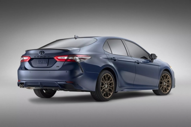 2023-Toyota-Camry-2-2048x1366
