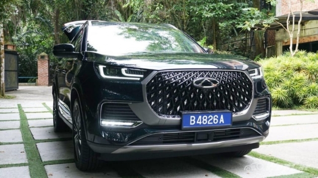 doi-thu-cua-toyota-fortuner-ra-m
