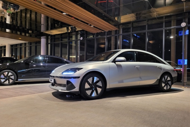 Hyundai-IONIQ-6_Side
