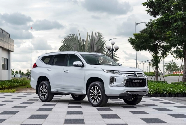 Hyundai Santa Fe hưởng ưu đãi trước bạ vẫn