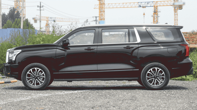 Hãng xe mới vào Việt Nam ra mắt SUV 5 chỗ mới, giá quy đổi từ 406 triệu đồng 316493