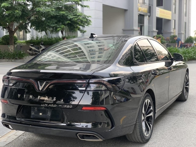 Kích cầu tháng Ngâu, VinFast Lux A2.0 cũ giảm giá
