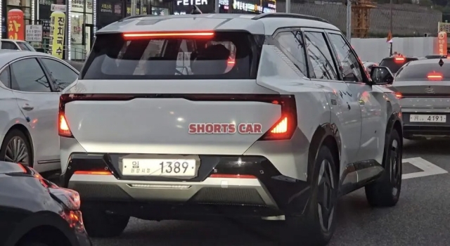 Lộ thêm ảnh thực tế KIA EV5 chạy trên đường phố, cạnh tranh với VinFast VF7 nếu về Việt Nam 324130