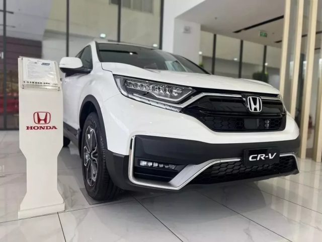 Xả hàng tồn, Honda CR-V tiếp tục được giảm giá khủng tới 200 triệu đồng 349651