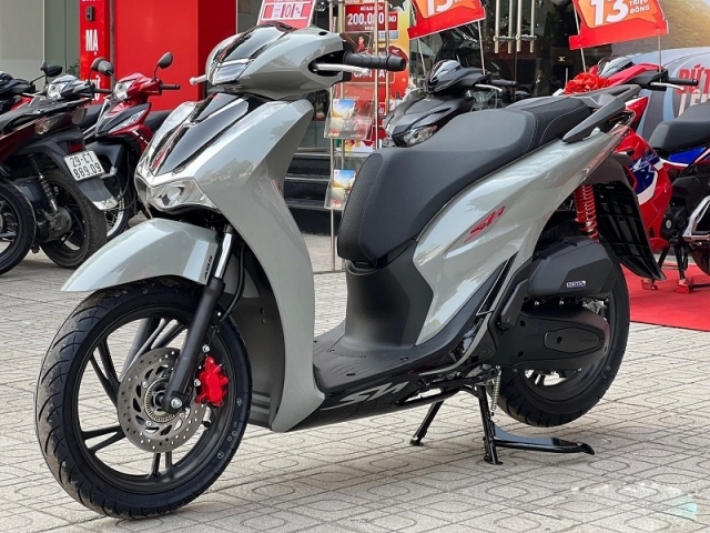 Honda SH tiếp tục giảm giá mạnh tại đại lý 352780
