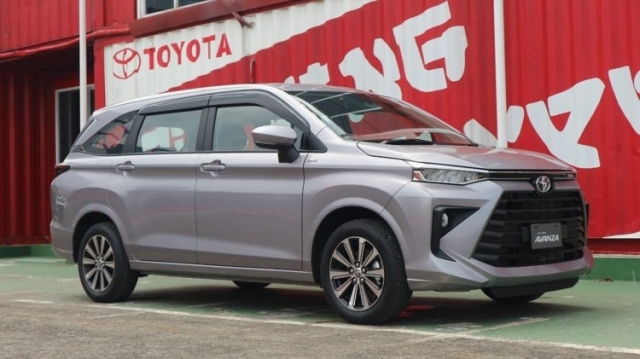 can-canh-toyota-avanza-the-he-mo