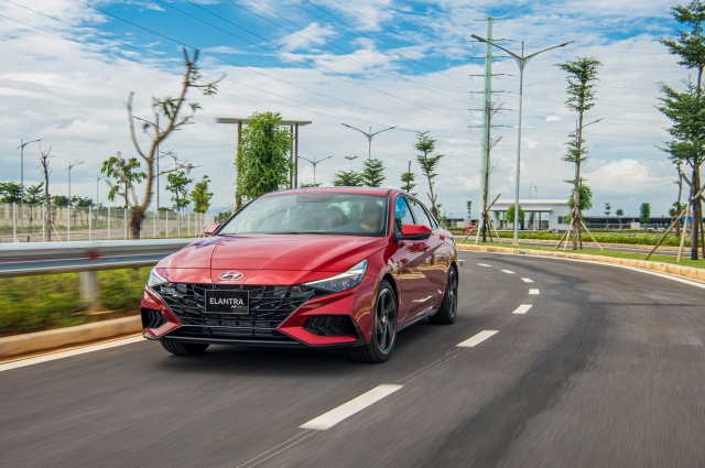 Doanh số Mazda 3 tăng nhẹ, tiếp tục dẫn đầu phân khúc sedan cỡ C 356273