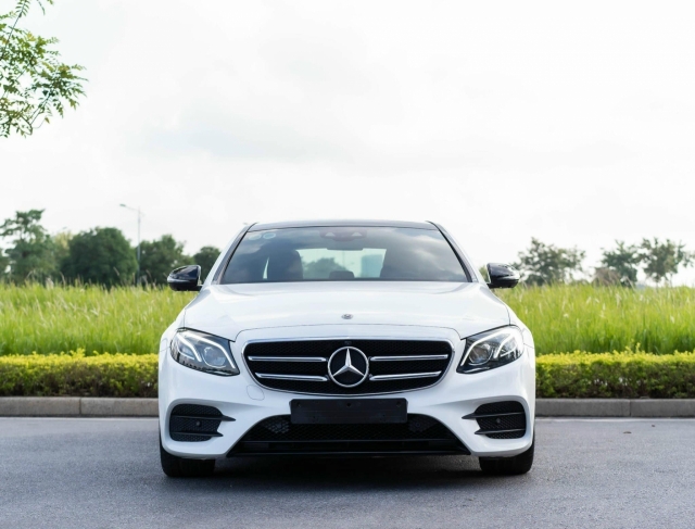 Sau 3 năm lăn bánh, Mercedes-Benz E300 AMG chấp nhận bán