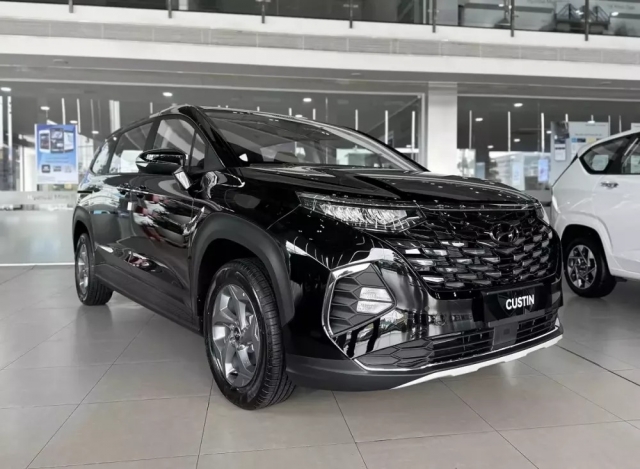 hyundai-custin-4-c23b