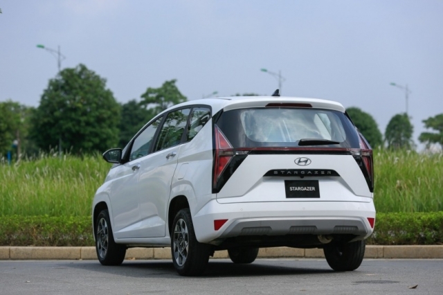 MPV 7 chỗ của Hyundai giảm giá