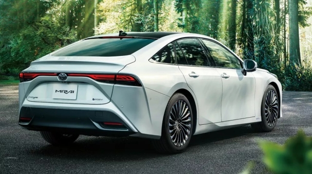 Toyota Mirai 2024 chạy pin nhiên liệu hydro được nâng cấp nội thất và bổ sung công nghệ mới 365966