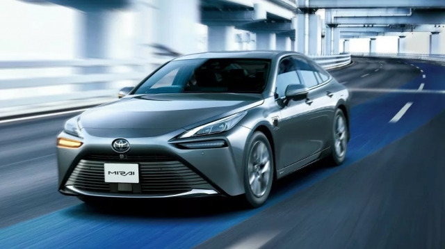 Toyota Mirai 2024 chạy pin nhiên liệu hydro được nâng cấp nội thất và bổ sung công nghệ mới 365971