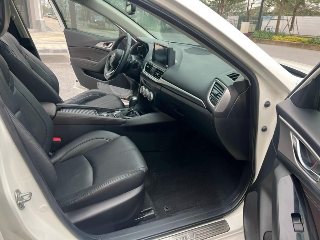 Mazda3 chạy lướt xuống giá ngỡ ngàng sau 4 năm lăn bánh 383312