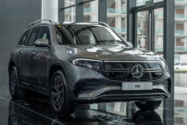 mercedes-benz-eqb-250-17-1695356