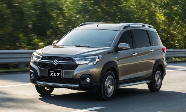 Loạt ô tô 7 chỗ chạy đua giảm giá ngay đầu năm 2024 384796