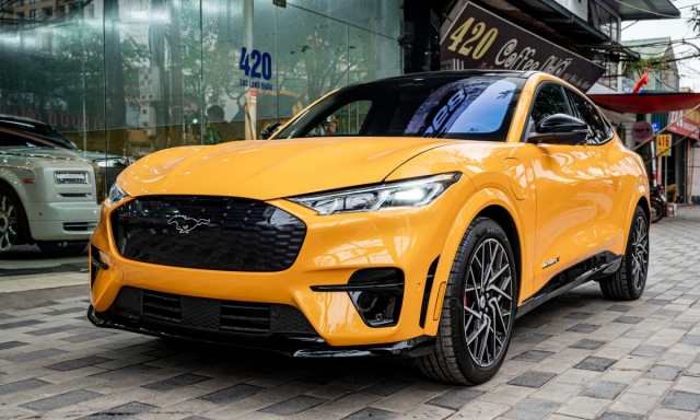 Xe điện Ford Mustang Mach-E chấp nhận bán