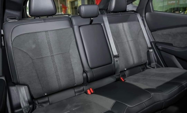 Xe điện Ford Mustang Mach-E chấp nhận bán