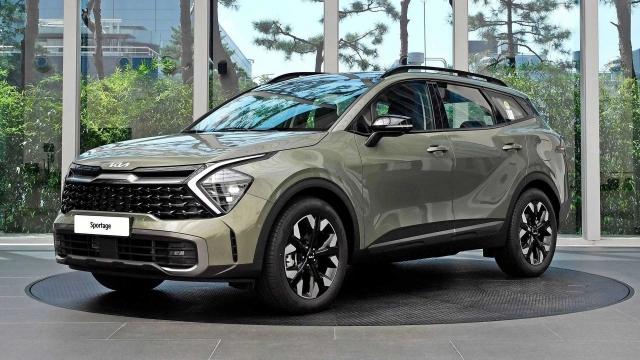 Kia điều chỉnh giá bán loạt SUV: Sorento giảm đến 60 triệu, Seltos tăng 5 triệu đồng 385353