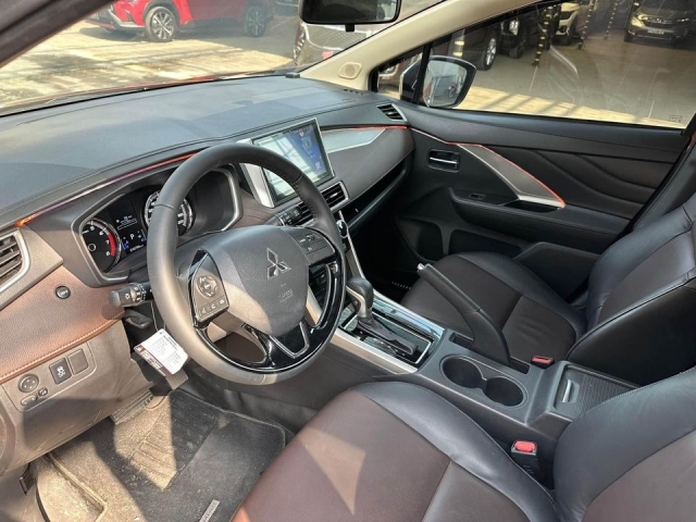 Ngỡ ngàng giá chào bán của Mitsubishi Xpander Cross