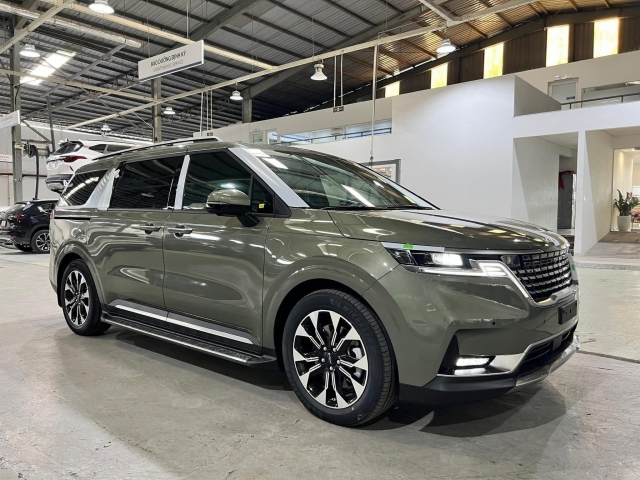 Lô Kia Carnival mới xuất xưởng đầu năm 2024 đã được giảm giá sâu tại đại lý 386015