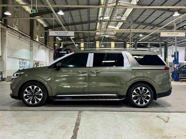 Lô Kia Carnival mới xuất xưởng đầu năm 2024 đã được giảm giá sâu tại đại lý 386022