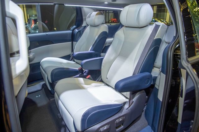 Chiêm ngưỡng ảnh thực tế của Kia Carnival Hybrid 2024, chờ ngày về Việt Nam 388501