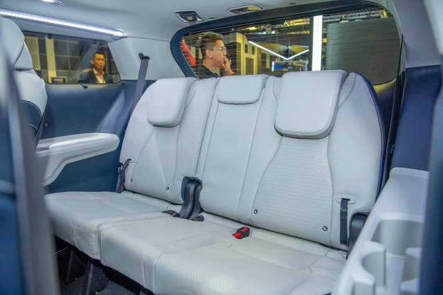 Chiêm ngưỡng ảnh thực tế của Kia Carnival Hybrid 2024, chờ ngày về Việt Nam 388502