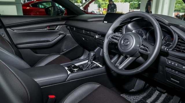 noi-that-mazda-3-170494840862746