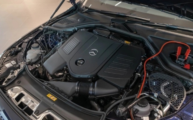 Mercedes-Benz E-Class 2024 chào sân thị trường Đông Nam Á, giá quy đổi từ 7,4 tỷ đồng 400199