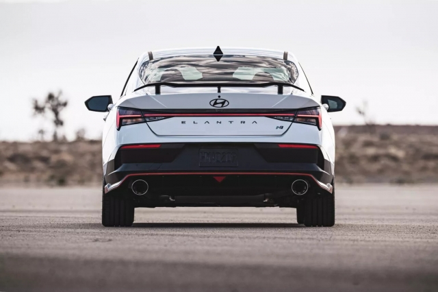 Hyundai Elantra N 2024 có diện mạo hầm hố hơn, giá quy đổi từ hơn 850 triệu đồng 404426