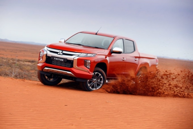 Ford Ranger tiếp tục là 'vua bán tải' với hơn 1.100 xe bán ra thị trường 410838