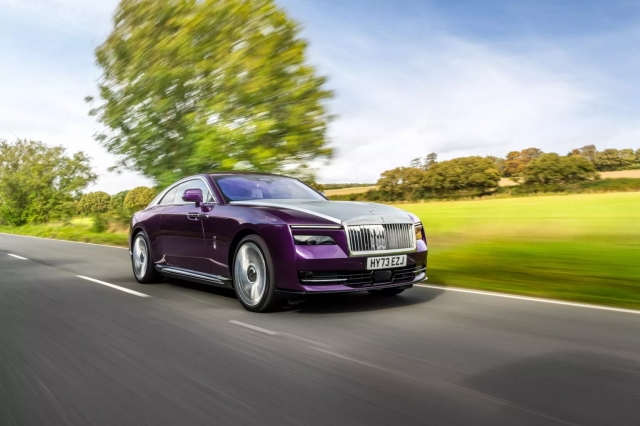 2024-Rolls-Royce-Spectre-1536x10