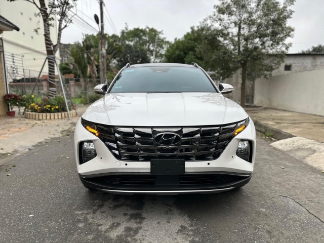 Lăn bánh 10.000 km, Hyundai Tucson đã lên sàn xe cũ với giá rẻ bất ngờ 411277