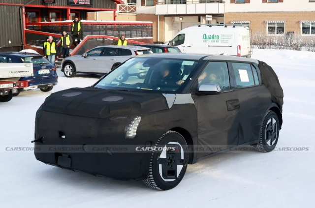 SUV điện Kia EV3 lộ diện với thiết kế ấn tượng và cabin tràn ngập công nghệ 411070