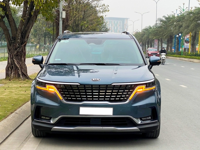 Xe gia đình Kia Carnival cũ rớt giá ngỡ ngàng sau 3 năm lăn bánh 411080