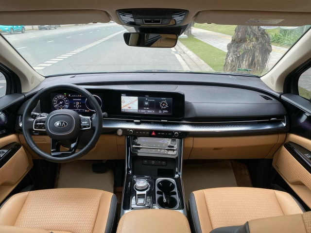 Xe gia đình Kia Carnival cũ rớt giá ngỡ ngàng sau 3 năm lăn bánh 411082