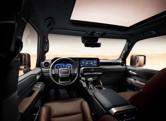 Toyota Land Cruiser Prado 2024 chốt lịch ra mắt thị trường 'hàng xóm', giá quy đổi từ hơn 1,6 tỷ đồng 411549