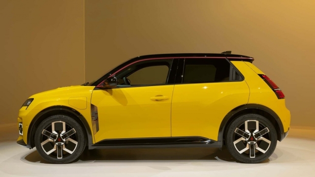 renault-5-e-tech-electric-2024-3