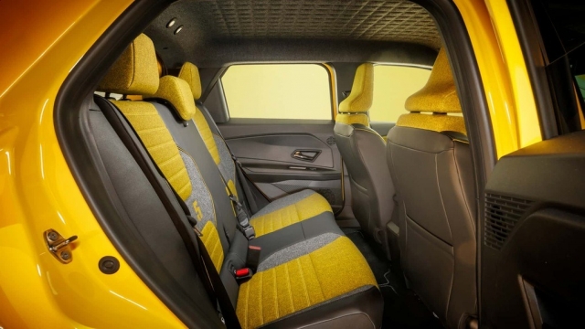 renault-5-e-tech-electric-2024-4