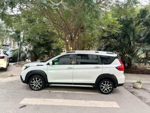 Sau 4 năm sử dụng, MPV gia đình Suzuki XL7 cũ rao bán lại với giá khó tin 414878