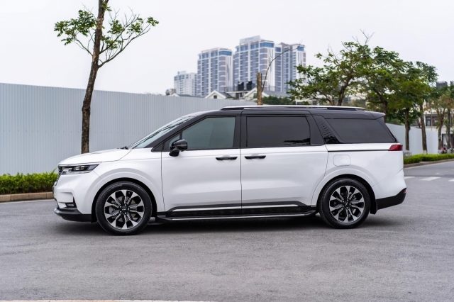 Sau 3 năm lăn bánh, MPV gia đình Kia Carnival 'lướt' lên sàn xe cũ với giá ngỡ ngàng 419708